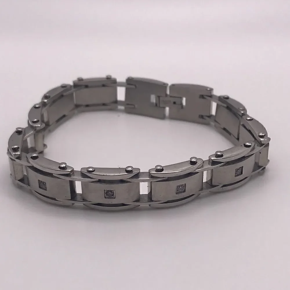 STAINLESS STEEL CHAINLINK BRACELET